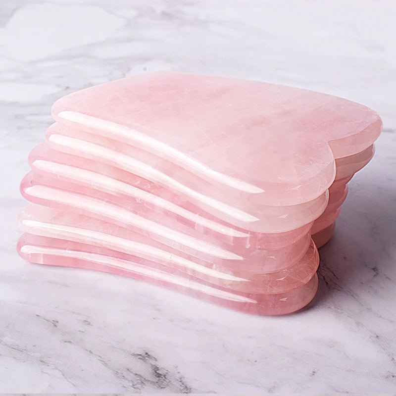 Gua sha | Gasharequin™ | Outil de massage facial dentelé en quart rose - belleMbeauté