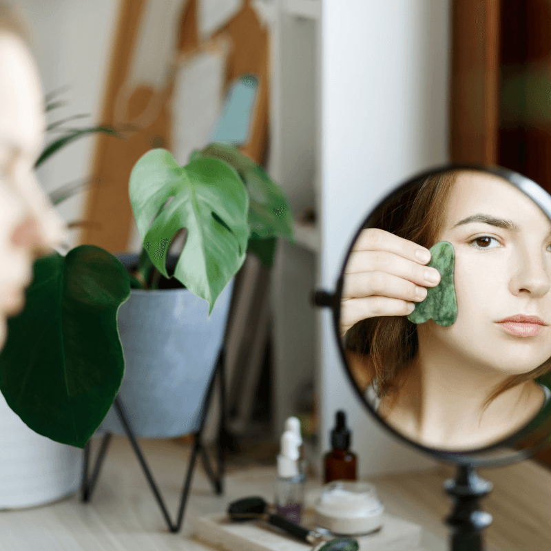 Gua sha ⎸ GuashaJade™ ⎸ Accessoire de massage pour le visage ,en pierre de jade ,anti ride - belleMbeauté