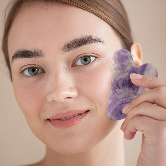 Gua sha | GuashaPurple | Pierre de massage en améthyste apaisante ,relaxante et anti rides - belleMbeauté