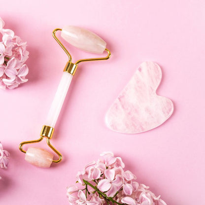 Gua sha visage | RoseGuagha™ | Kit de massage Gua sha et roll - on quart rose, antirides, apaise et lisse la peau - belleMbeauté