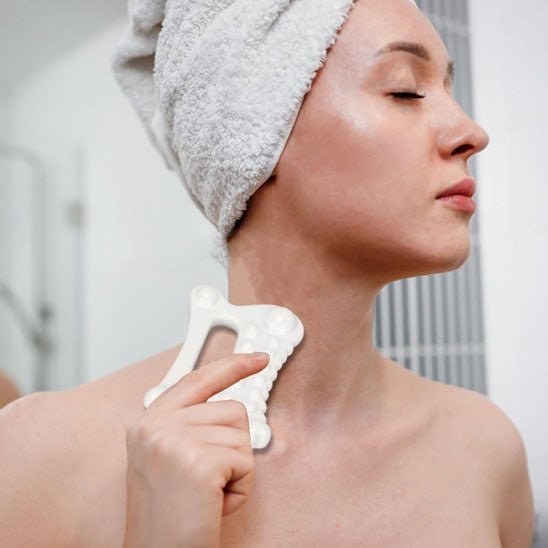 Pierre gua sha | NewGuasha | Outil de massage dentelé en céramique , ergonomique et antiride - belleMbeauté